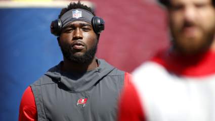 Falcons Agree to Terms With Ex-Giants, Bucs Hybrid Linebacker