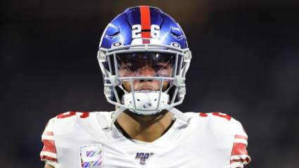 Saquon Barkley Shares Pic in Giants Retro-Inspired Uniform Concept [LOOK]