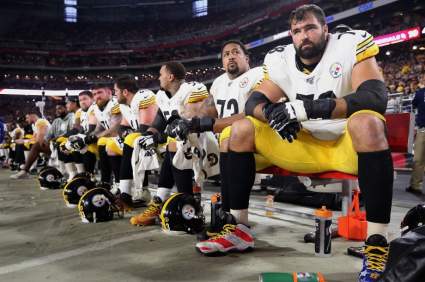 Steelers Players Honor Fallen Soldiers on Memorial Day