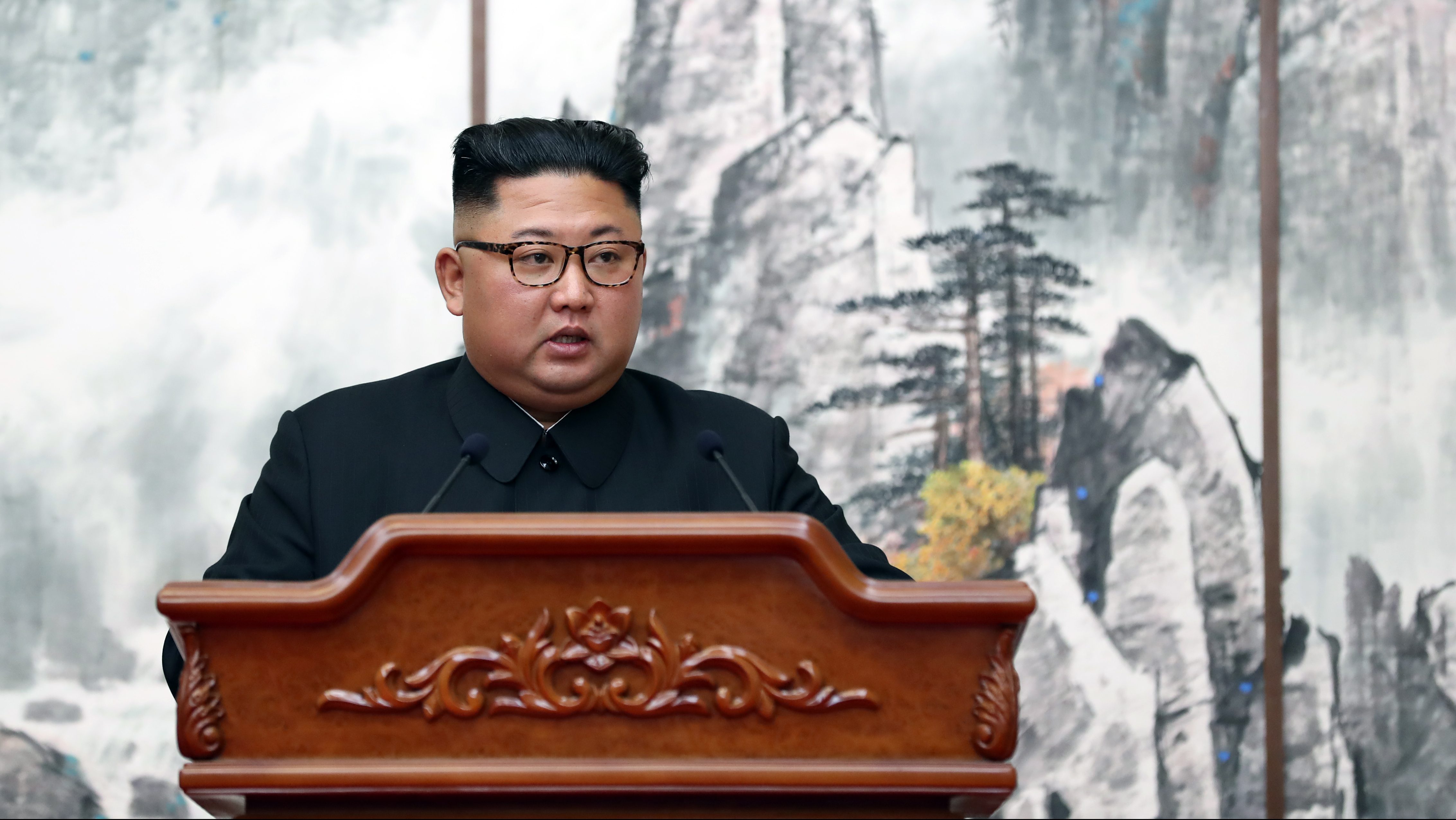 Kim Jong Un Makes First Public Appearance In 20 Days Report 