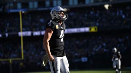 Raiders’ Derek Carr Gets Aggressive, Addresses Critics & Tom Brady Rumors