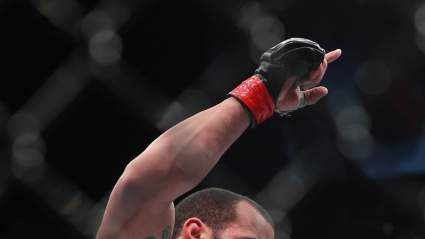 UFC Fighter Kneels in Protest Before Upset Win [WATCH]