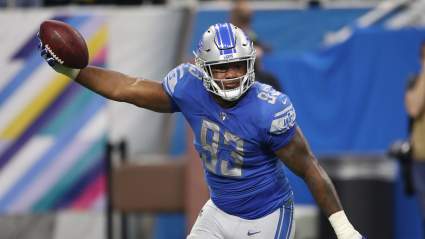 Lions’ Da’ Shawn Hand Has Stats Mirroring Elite Defensive Lineman