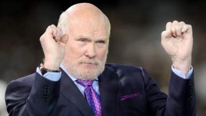 Terry Bradshaw Models Toupee in Possibly NSFW Try On Video