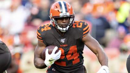 Browns RB Nick Chubb Shook Up After Hard Hit By Teammate