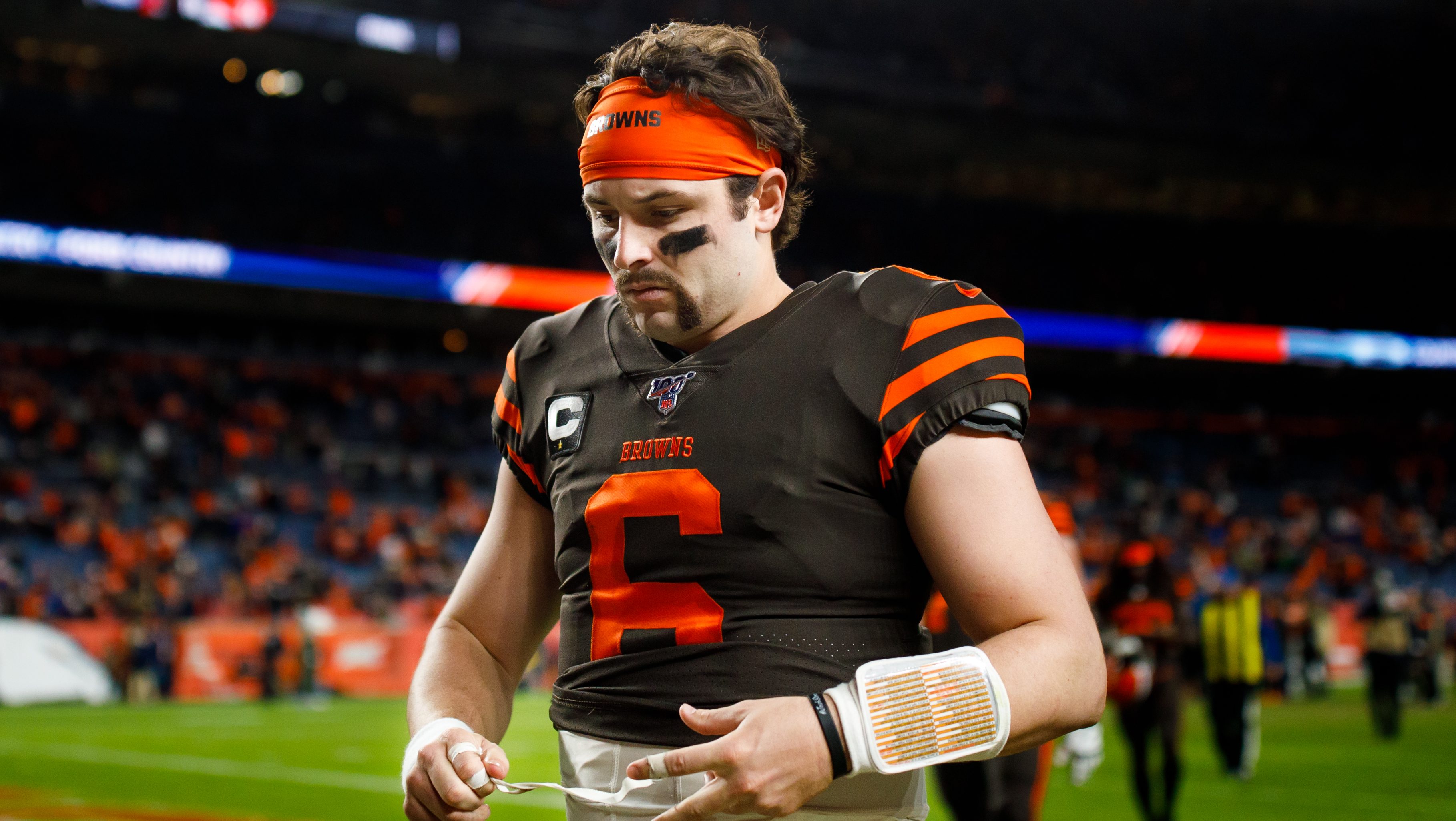 Browns QB Baker Mayfield Draws Attention For Training Camp Outfit ...