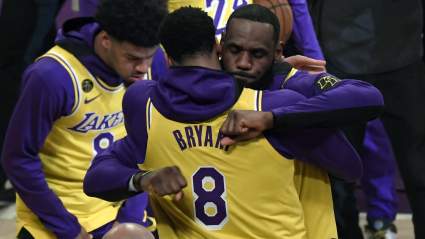 Lakers Star Anthony Davis Wears Touching Tribute to Kobe Bryant