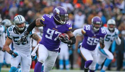 Will Vikings Re-Sign Pro-Bowler While Rivals Linger As Suitors?