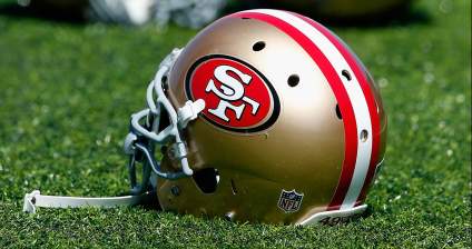 49ers’ Star DL Missing Practice Due to Possible Quad Injury: Report