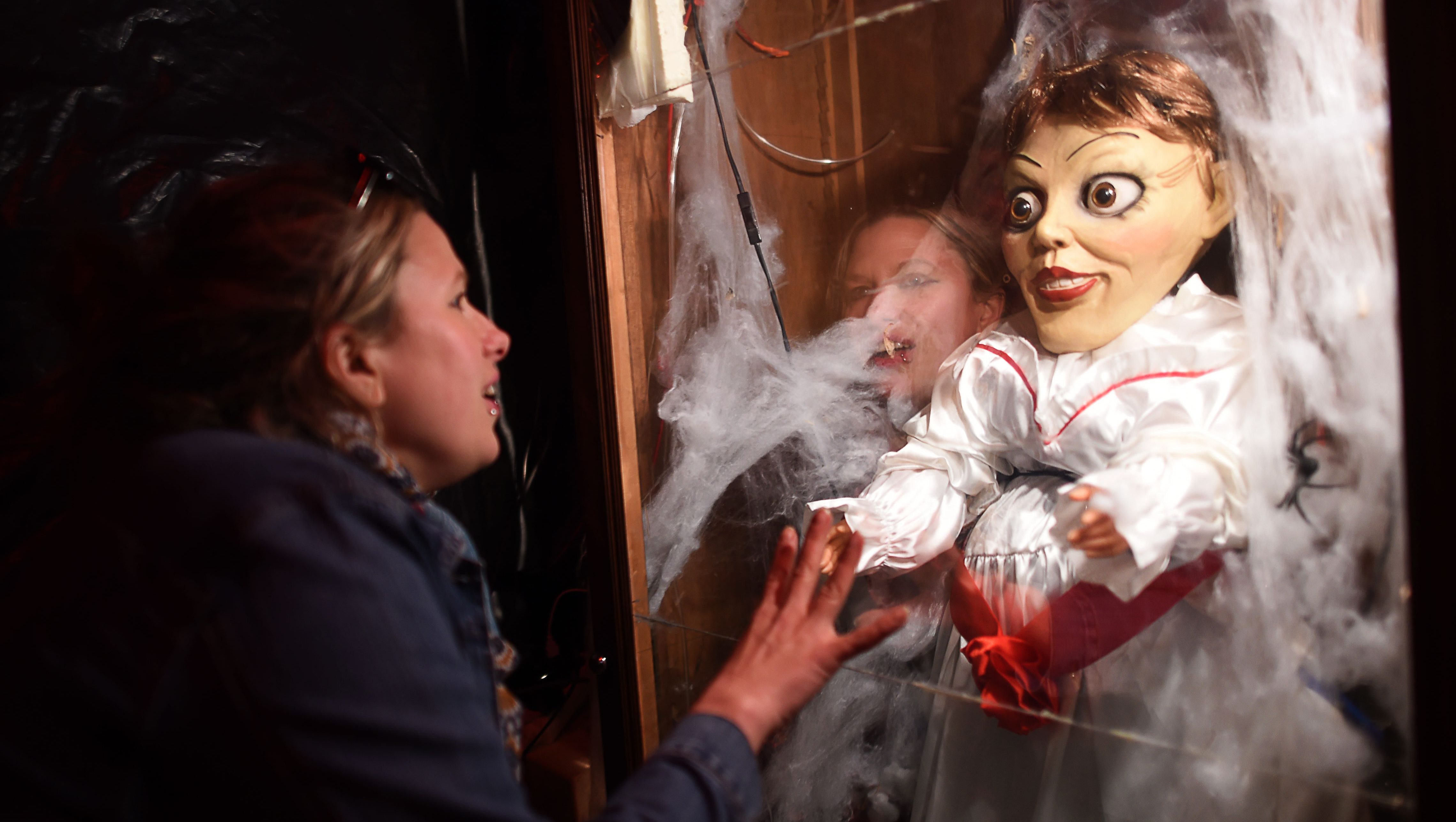 Annabelle Doll Escaped From Warren Museum Hoax Debunked Qnewshub