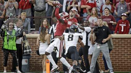 CeeDee Lamb Ends Cowboys Practice With Circus-Catch Touchdown [WATCH]
