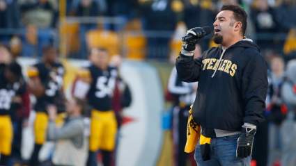 Radio Host Shares Article Claiming Steelers Will Fine Players for Kneeling
