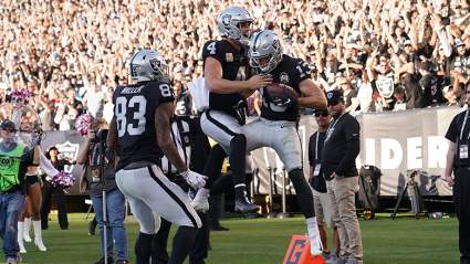 Raiders WR Hunter Renfrow Makes Bold Claim About Derek Carr