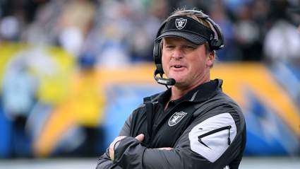 Raiders Re-Sign Veteran Defensive End