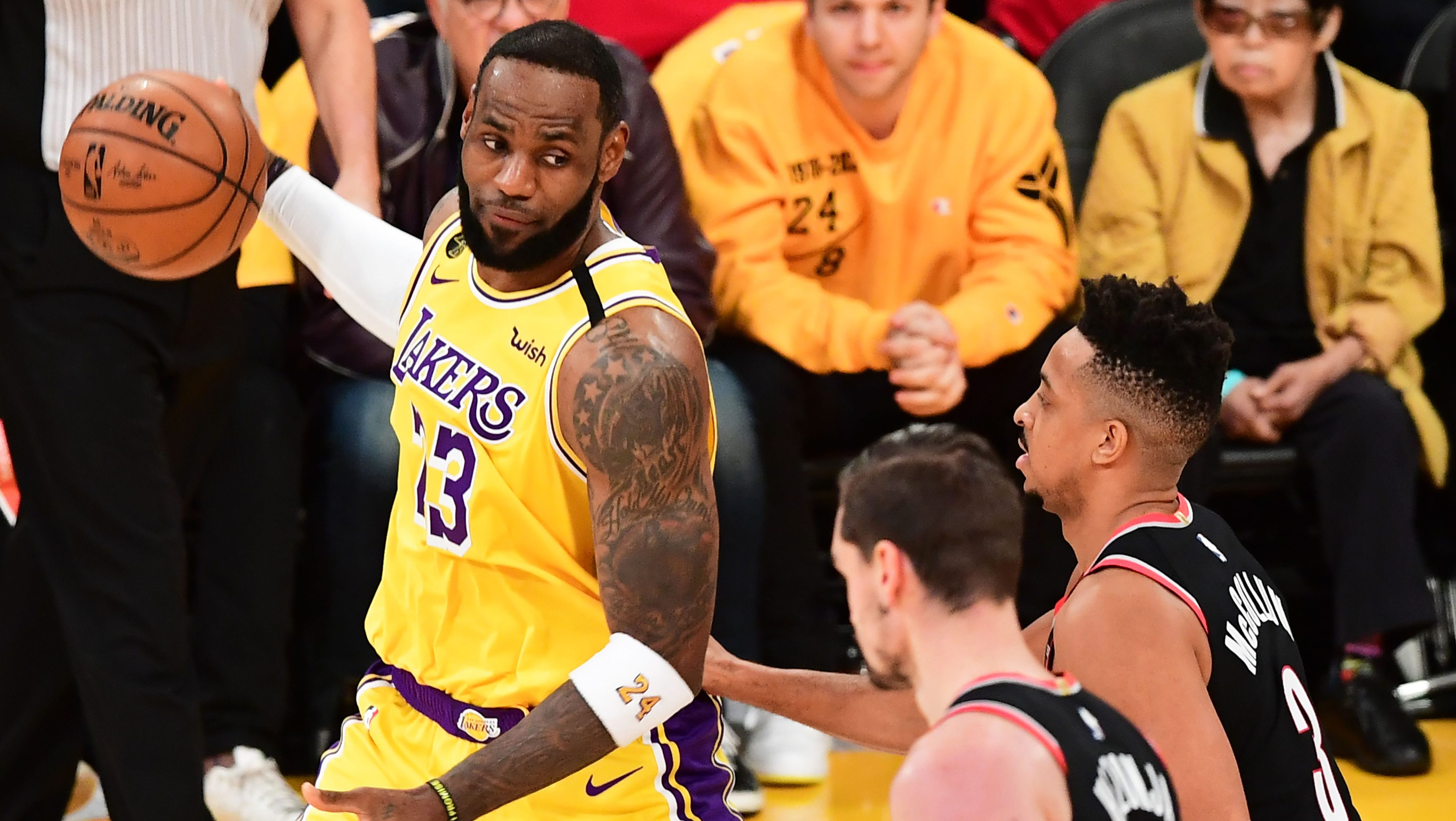 Lakers Star LeBron James Responds To Damian Lillard's Recent Tear