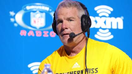 Brett Favre on Bears’ QB Competition: ‘Nick Foles is the Better Player’