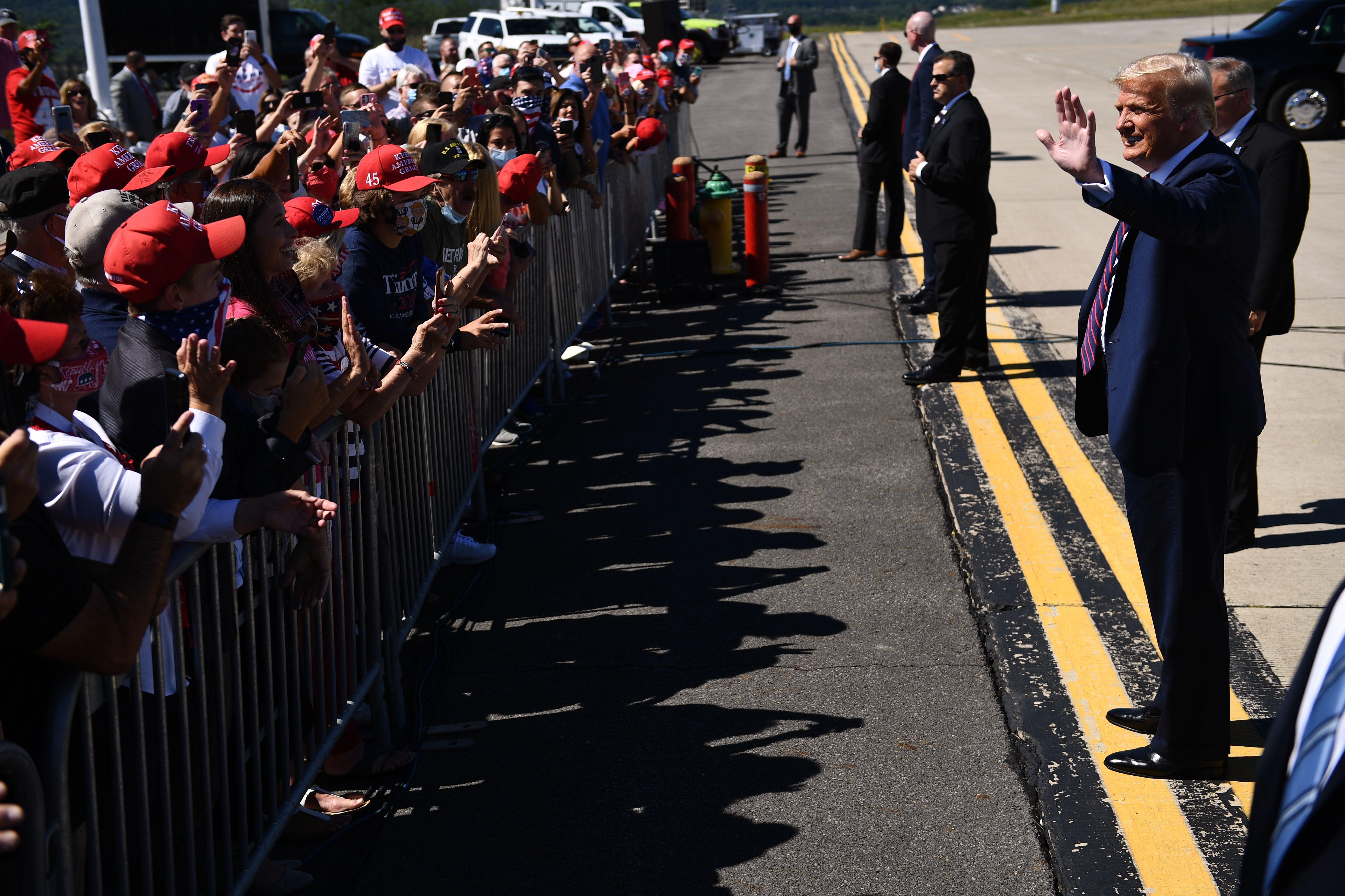 How Many Attended Trump’s Pennsylvania Rally? Crowd Photos | Heavy.com