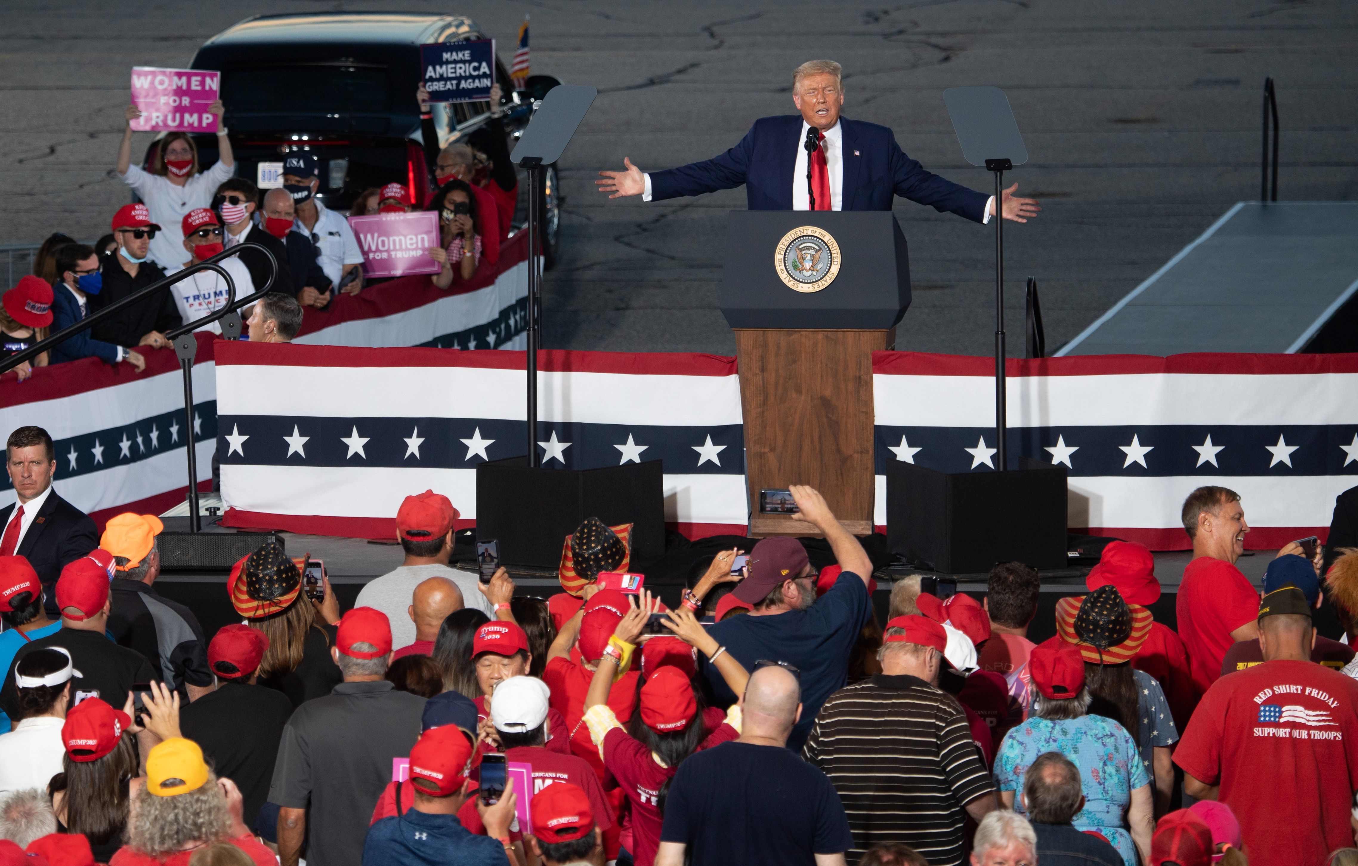 How Many Attended Trump's New Hampshire Rally? Crowd Photos