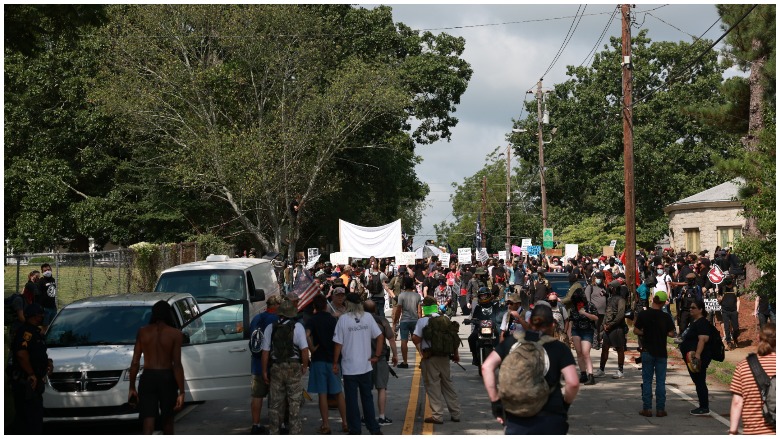 Stone Mountain Park In Georgia Closed Over Protest Concerns | Heavy.com