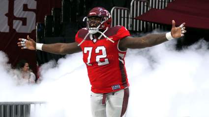 Raiders Sign Former Dolphins, 49ers Offensive Lineman