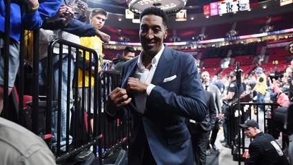 Bulls Legend is New Namesake of Central Arkansas Basketball Court