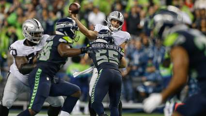 Raiders Rework QB’s Contract, Give New Guarantees: Report