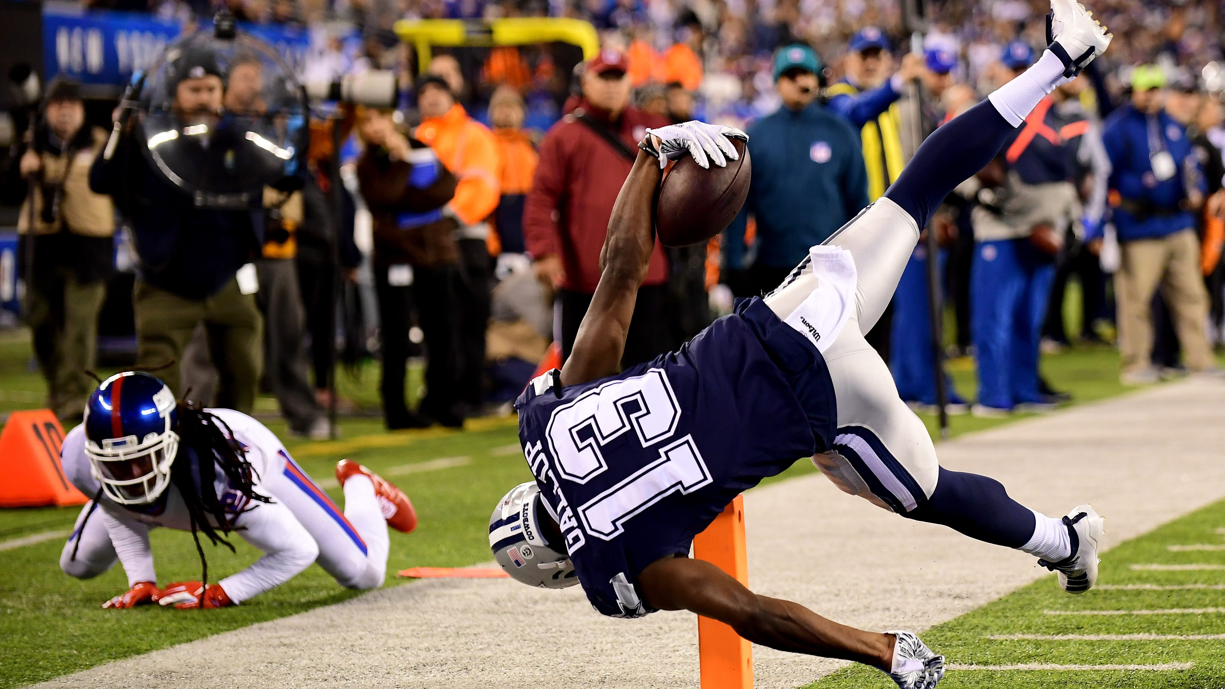 CeeDee Lamb INSANE One Hand Touchdown Catch! 