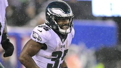 Eagles’ Boston Scott Signs Historic Contract Making Him 2-League Player