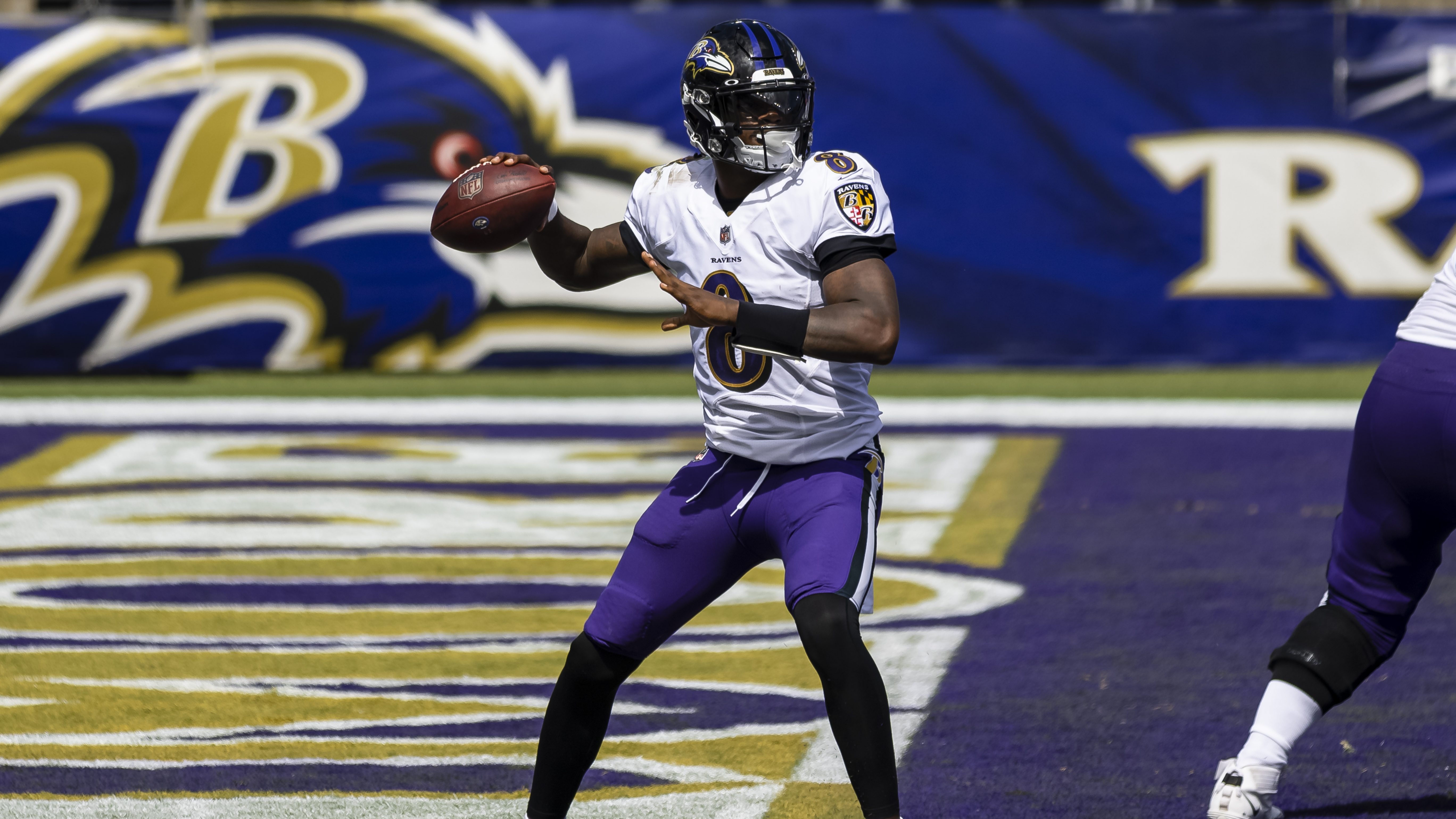 Ravens’ Lamar Jackson Dominated 2019 Monday Night Football | Heavy.com