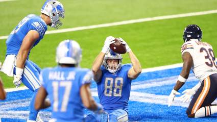 Lions’ T.J. Hockenson Catches Key Second Half Touchdown [WATCH]