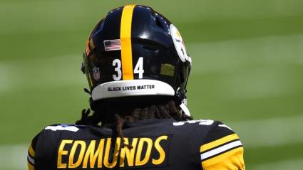 Steelers Players Audible, Wear Various Helmet Decals Vs. Broncos