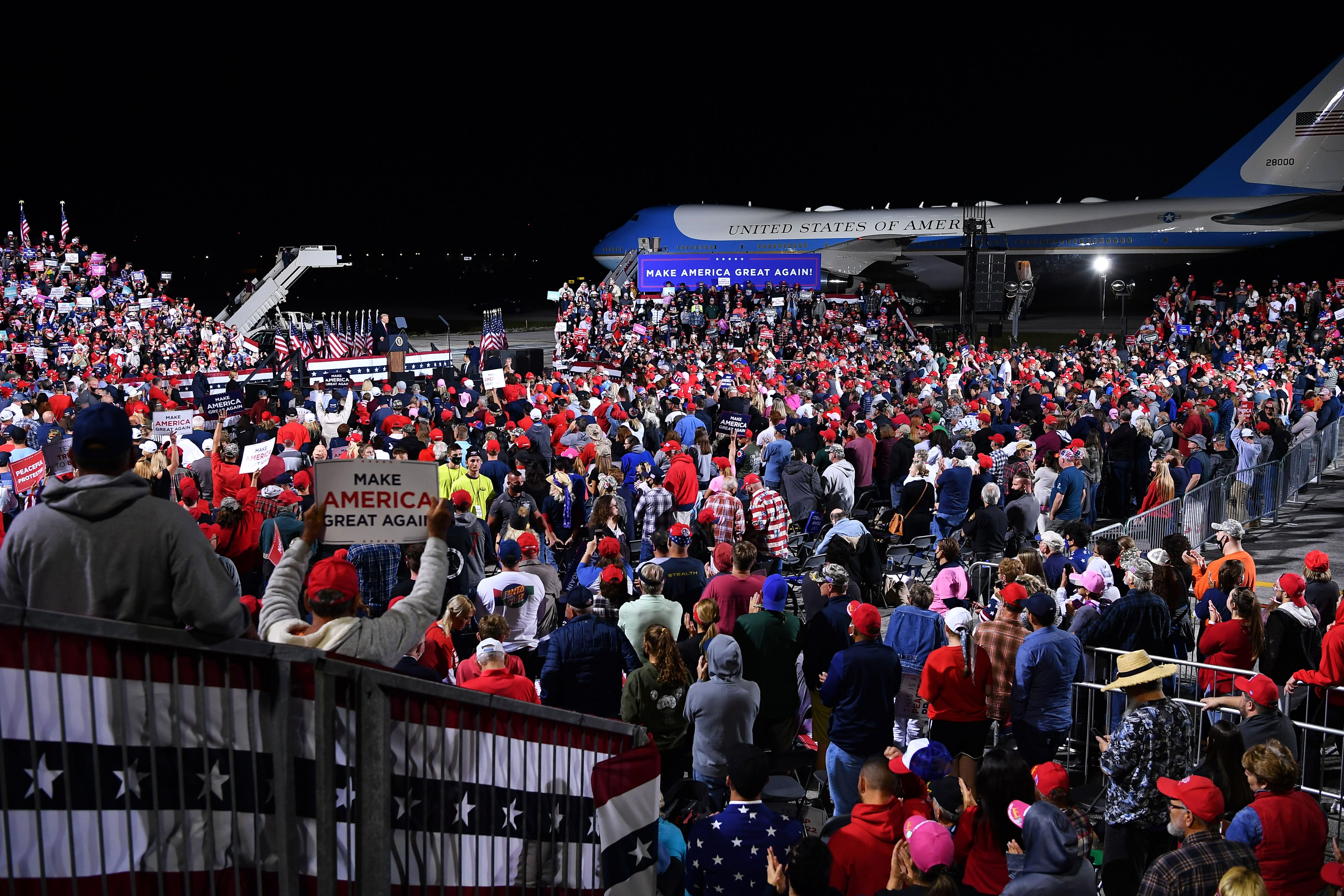 How Many Attended Trump’s Swanton, OH, Rally? Toledo Crowd Size | Heavy.com