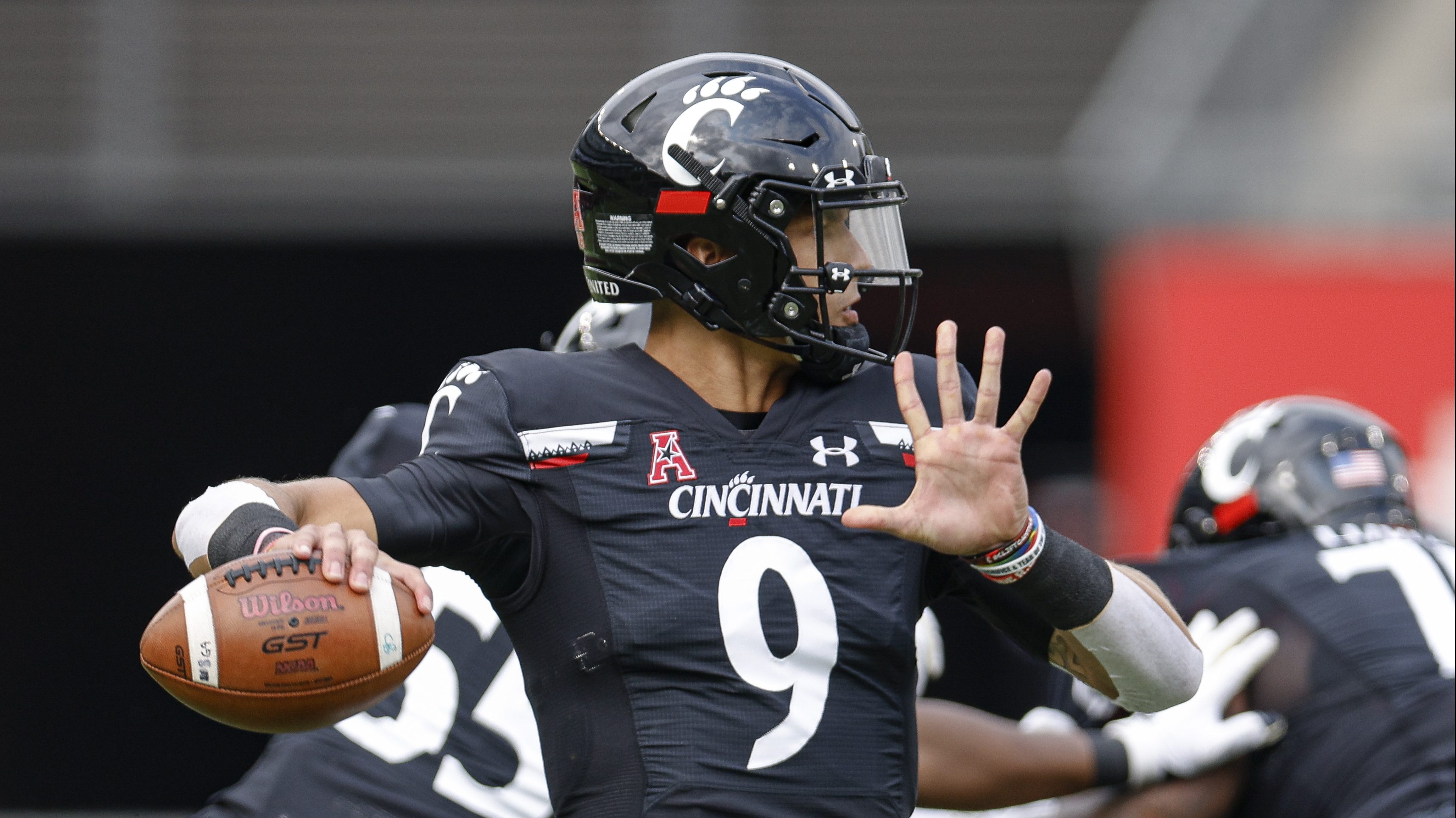 How To Watch Cincinnati Vs Miami Ohio Football