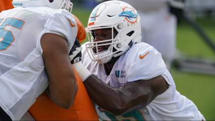 Chiefs Sign Former Dolphins Lineman, Finalize Practice Squad Roster
