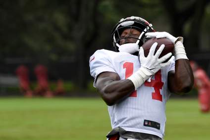 Buccaneers WR Suffers Another Injury, Gronk’s Role Increases in Win