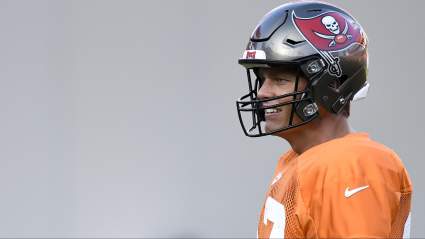 Buccaneers Debut Eye-Catching Jersey vs. the Broncos
