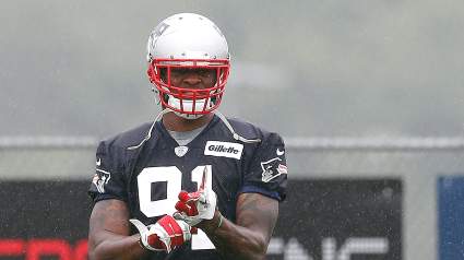 Jamie Collins Admits Mistake in Making Contact With Referee