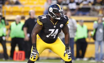 Bears Poach Massive DT Off Steelers Practice Squad: Report