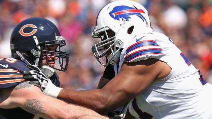Eagles Bring in Intriguing Veteran Left Tackle for Tryout: Report