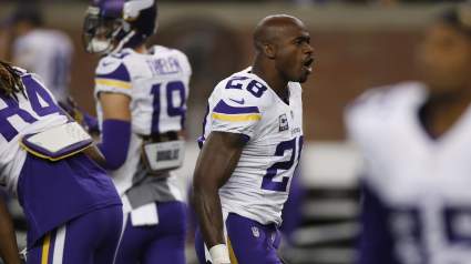 Matthew Stafford: Adrian Peterson ‘Raises the Bar’ for Lions