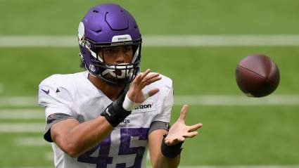 Vikings Add 4th LB To Reserve List, Out for at Least 3 Weeks
