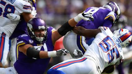 Full Details of Vikings LT Riley Reiff’s Ridiculous Pay Cut Revealed