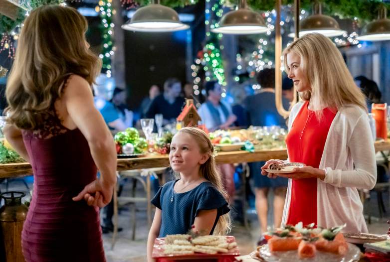 ‘Cranberry Christmas’: See Where It’s Filmed & Meet the Cast
