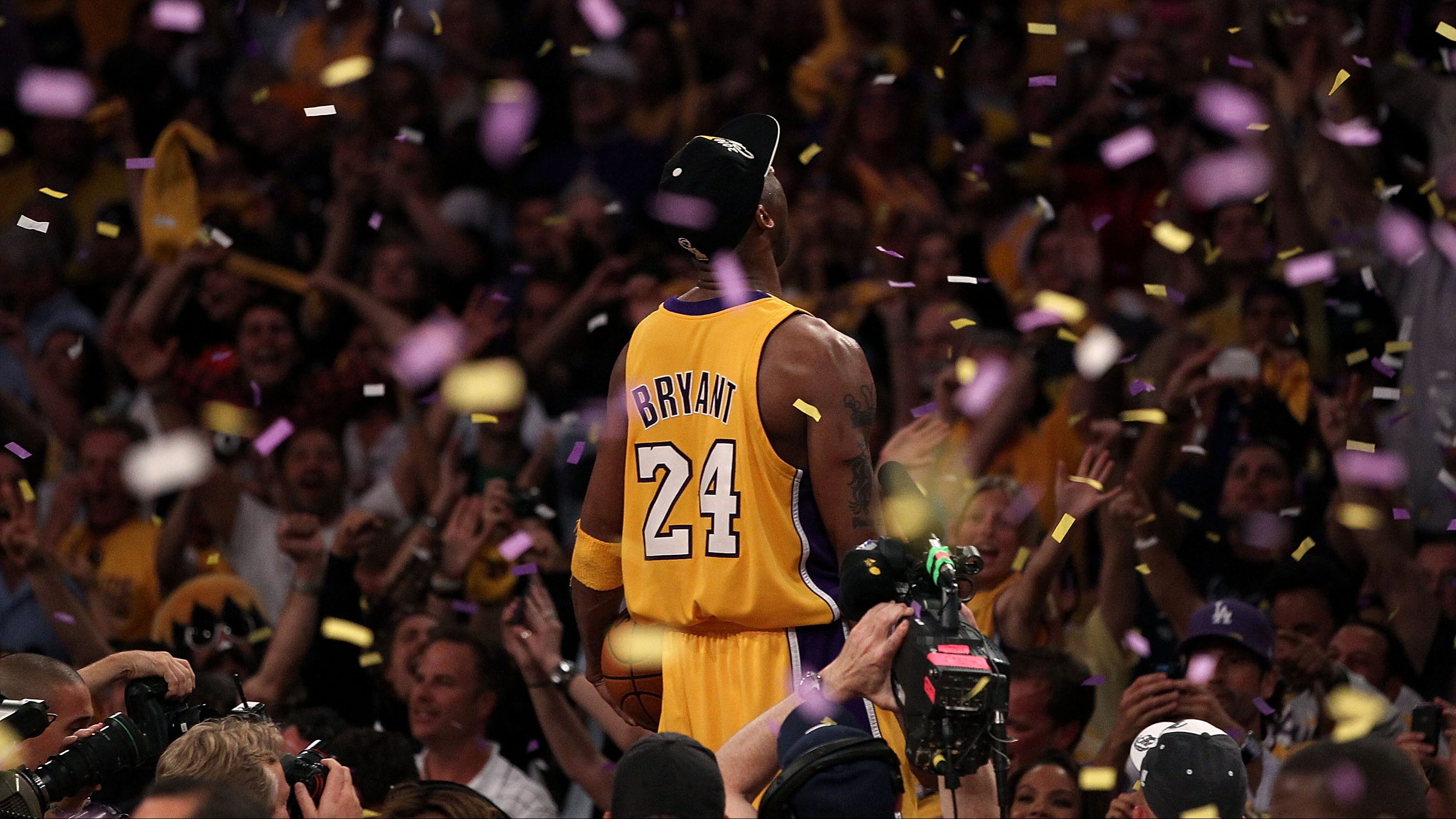 Lakers to wear Mamba jerseys in Game 5 with chance to win another