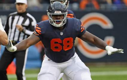 Bears Receive Word on James Daniels’ Pectoral Injury, Status