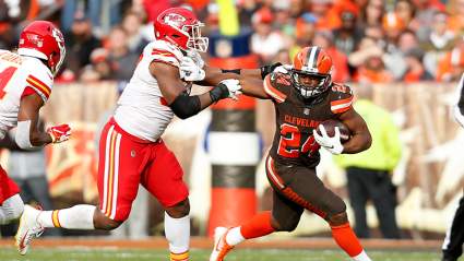 Raiders Sign Ex-Chiefs DE, Promote DB From Practice Squad