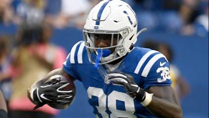 Buccaneers Sign Ex-USC Running Back & Additional Offensive Weapons