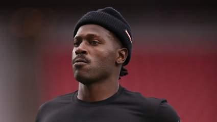 Raiders Defender Appears to Drop Cryptic Tweet After Antonio Brown Signing