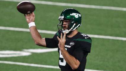 New Eagles QB Posts Epic Throwback Photo [LOOK]