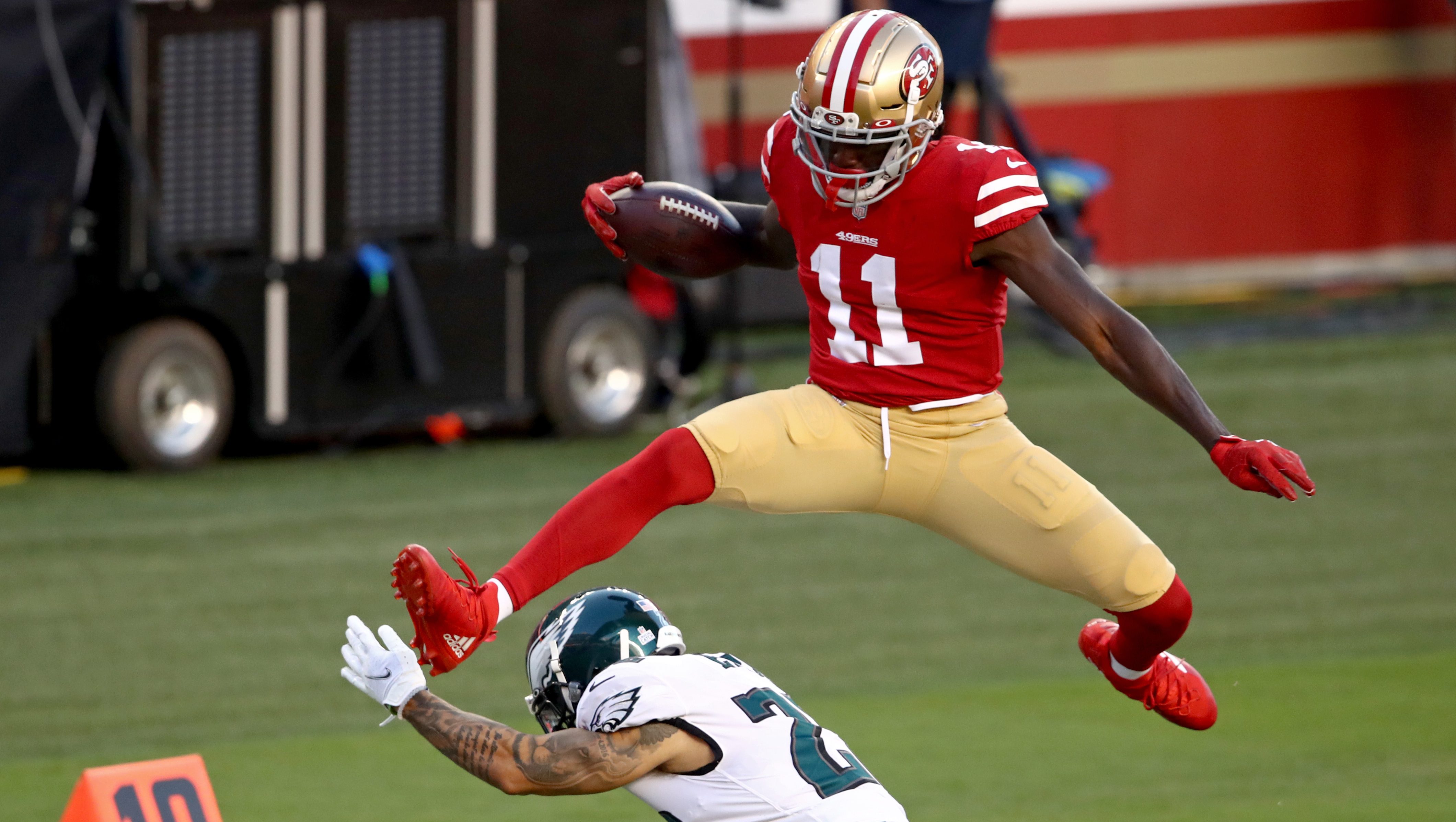 49ers Rookie Stunned Fans With Olympic Hurdle to Score